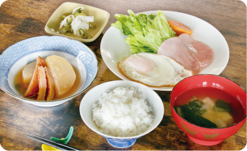 朝食